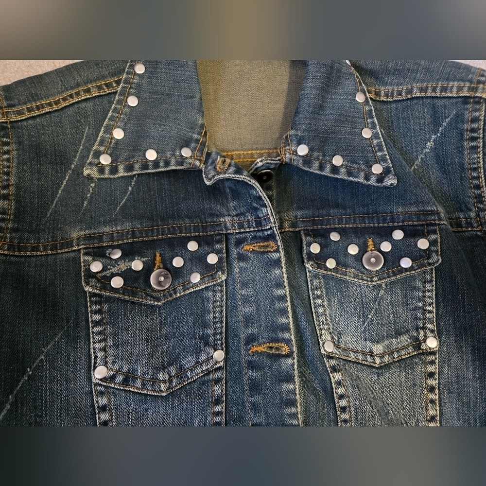 Max Plus Studded/ Scratched Denim Jacket. Size Small - Picture 11 of 13